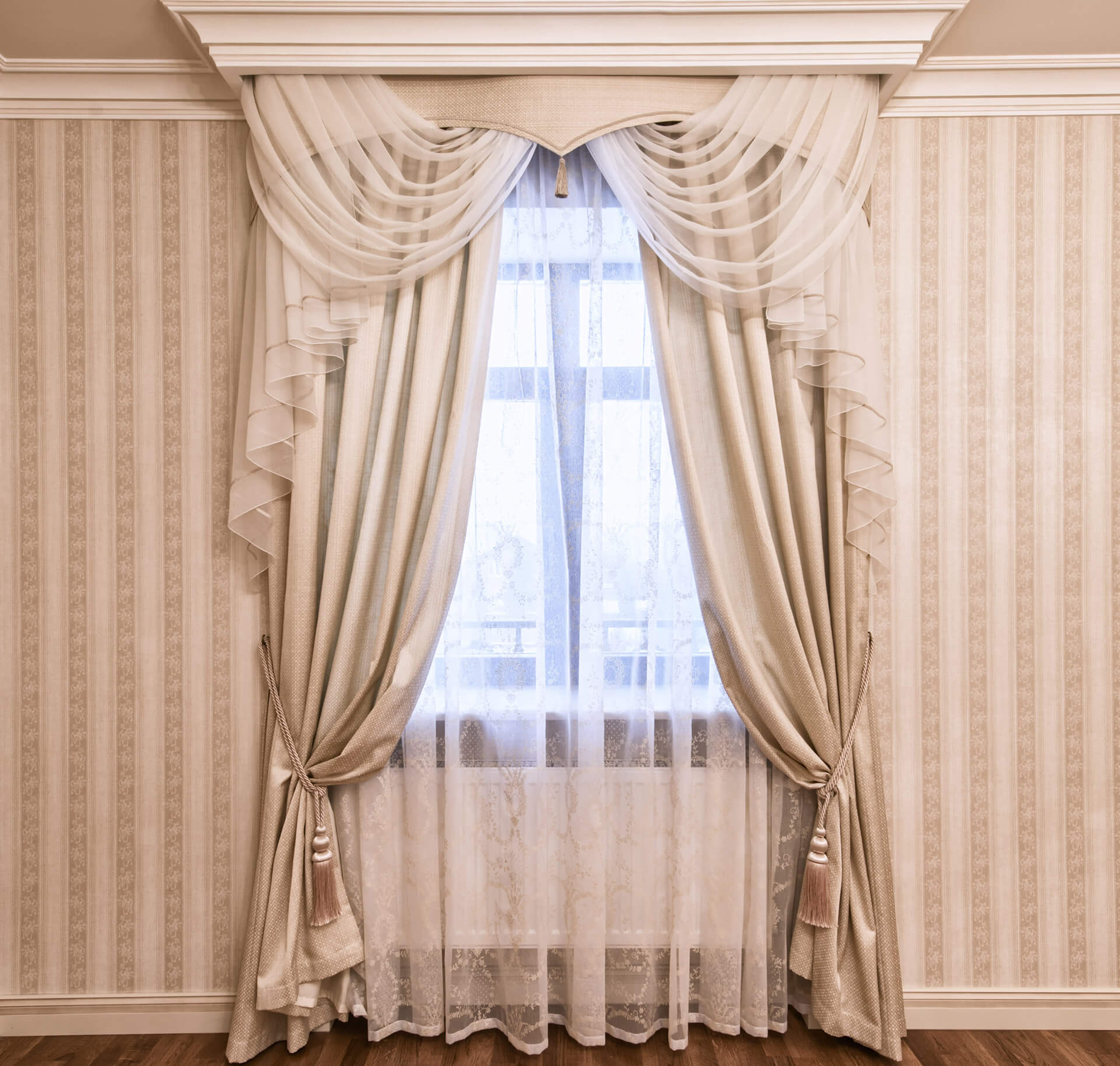Grand Curtains